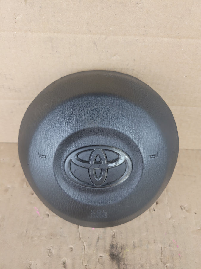 2017 2018 Toyota Yaris IA Driver Steering Wheel Airbag